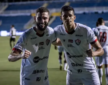 Camutanga foi destaque pelo Vitória na Série B ao lado de Wagner Leonardo
