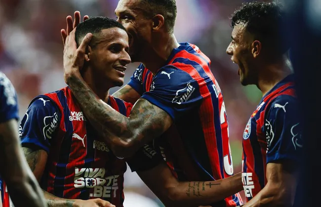 Imagem ilustrativa da imagem Bahia vence o Fluminense, no fim do jogo, e abre vantagem
