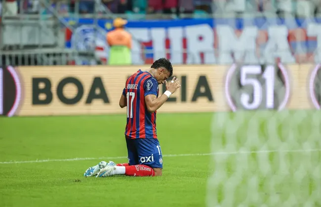 Imagem ilustrativa da imagem Ida do tio de Lucho ao Bonfim surte efeito e atacante sai do jejum