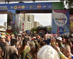 Canseira? Que nada! Idosos dominam Campo Grande no Carnaval - Imagem