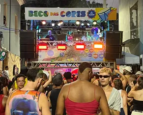 Fuga da muvuca? Beco das Cores bomba e vira point secreto no Carnaval - Imagem