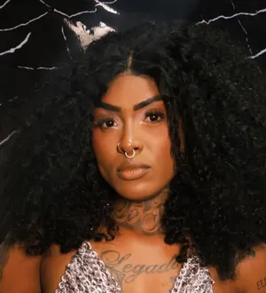 Imagem ilustrativa da imagem A Dama abre o jogo sobre suposto despejo de mansão de R$ 1 milhão