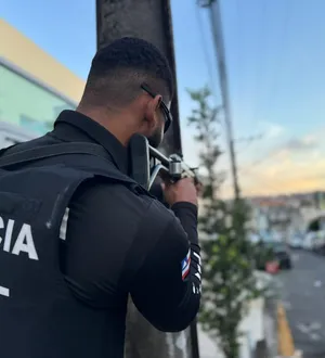 Imagem ilustrativa da imagem Contadora de 63 anos é presa por dar golpe de R$ 1,5 milhão