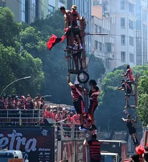 Imagem ilustrativa da imagem Sem mundial? Jogadores do Flamengo provocam Palmeiras após o título