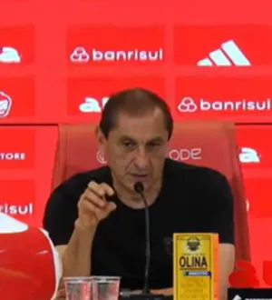 Imagem ilustrativa da imagem Técnico do Inter se explica após fala machista em coletiva