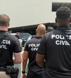 Imagem ilustrativa da imagem Trio é preso em flagrante por golpe em compra de abadás
