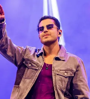 Imagem ilustrativa da imagem Vídeo: Kevi Jonny descarta abandonar o arrocha após virar evangélico