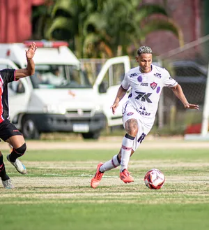 Imagem ilustrativa da imagem Vitória e Atlético-BA fazem jogo morno em estreia no Baianão