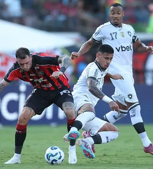 Imagem ilustrativa da imagem Vitória não faz lição de casa e empata com o Botafogo