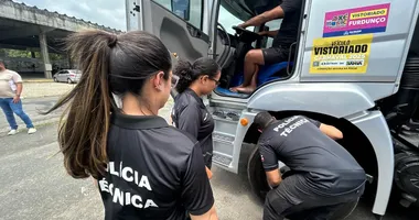 Imagem ilustrativa da imagem Acidente com trio do Pagod'art acende alerta no Carnaval