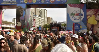 Imagem ilustrativa da imagem Canseira? Que nada! Idosos dominam Campo Grande no Carnaval