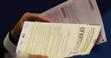 Imagem ilustrativa da imagem Estudantes que perderam a prova do Enem já podem pedir nova aplicação