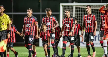 Imagem ilustrativa da imagem Jequié x Vitória: onde assistir, escalações e arbitragem