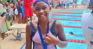 Imagem ilustrativa da imagem Jovem nadadora é a mais nova promessa do esporte baiano