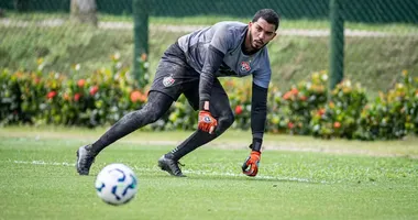 Imagem ilustrativa da imagem Sem Arcanjo, Vitória se adianta para definir goleiro de 2026
