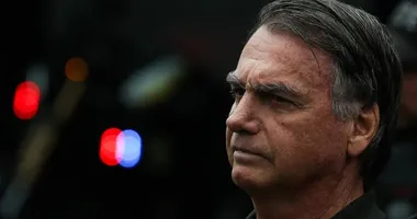 Imagem ilustrativa da imagem Bolsonaro apresenta mudança no quadro clínico; saiba detalhes