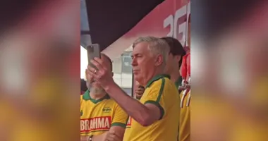 Imagem ilustrativa da imagem O pai chegou! Carlo Ancelotti estreia no Carnaval de Salvador