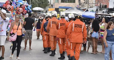 Imagem ilustrativa da imagem Que calor é esse? Mal-estar pelo calor lidera ocorrências no Carnaval