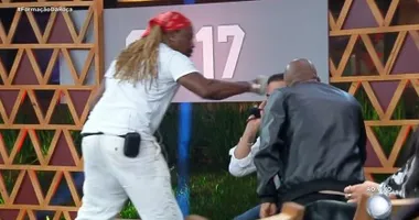 Imagem ilustrativa da imagem Vídeo: Creo dá tapão em Fabiano e é expulso de A Fazenda