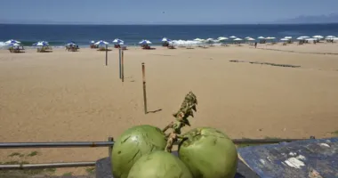 Imagem ilustrativa da imagem Vídeo: turista pega ar com cobrança de taxa em praia baiana