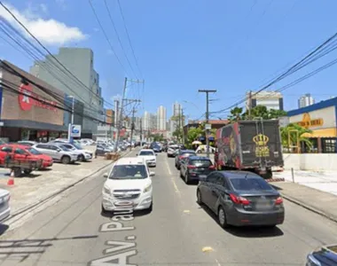 Avenida Paulo VI, no bairro da Pituba, em Salvador