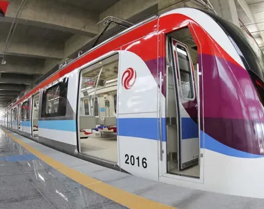 Ataque em estação do metrô de Salvador deixa dois feridos e suspeito preso