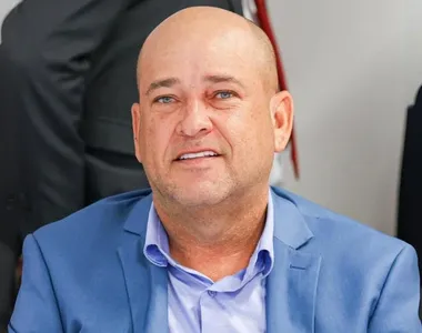 Deputado estava sendo considerado como foragido desde quarta-feira (1º)