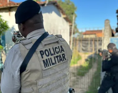 Cerca de 250 policiais foram pra pista