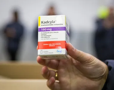 Medicamento Trastuzumabe Entansina
