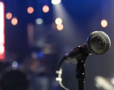 Cantora é uma das mais conhecidas no mundo da música pop