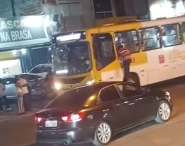 Buzu ficou danificado pelas marcas de tiros