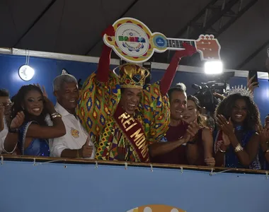 Chave foi entregue ao  Rei Momo