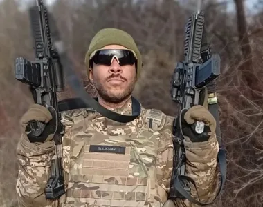 Baiano de Cajazeiras ganha a vida lutando na guerra da Ucrânia