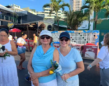 Galera lota a região do Rio Vermelho, como é de tradição