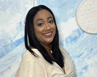 Cantora Flávia Guerreira