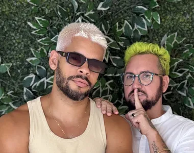 Felipe Velozo exibe no novo visual assinado pelo hairstylist Edy Rios