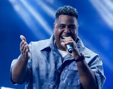 Dan Mocidade subiu ao palco e deu o pontapé inicial nos shows da feira