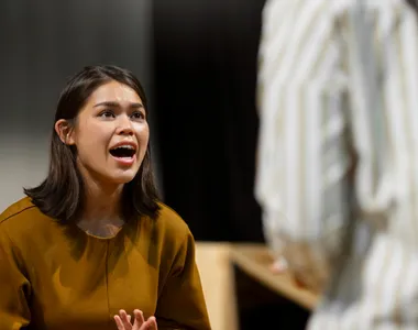 Jovens e as mulheres aparecem como os públicos mais atingidos