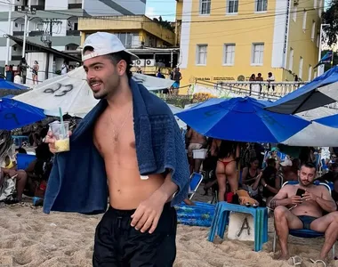 Pedro Sampaio curtiu a Praia do Porto da Barra, em Salvador