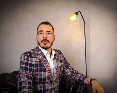 Influenciador Thiago Schutz, conhecido como 'Calvo do Campari'