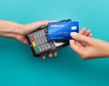 Confira como usar o cartão de crédito e se livrar de dívidas