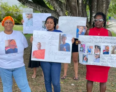Famílias pedem por justiça