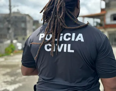 Suspeita foi presa em flagrante