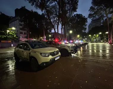 Agentes ocuparam a comunidade logo nas primeiras horas da manhã