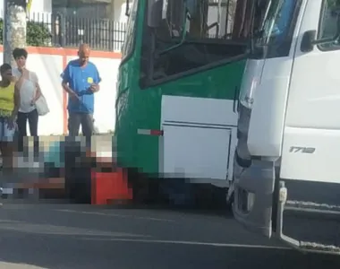 Motociclista morre após colisão e atropelamento em Pernambués