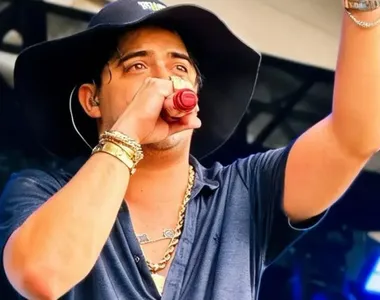 Cantor Natanzinho Lima