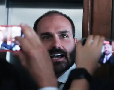 Após cassação, Eduardo Bolsonaro deve retornar ao cargo na Polícia Federal