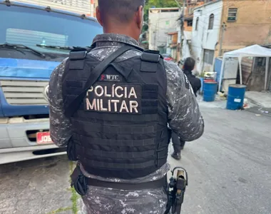 Mais de 200 policiais foram à caça dos criminosos