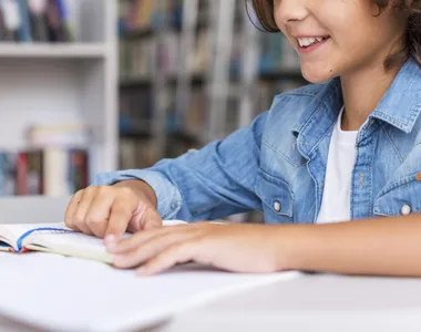 Professor Jardel ainda fez questão de exaltar a estrutura oferecida aos estudantes