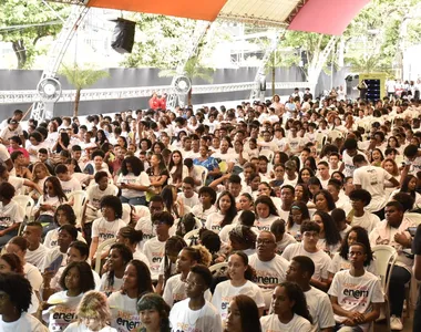 Arena A TARDE recebe estudantes que vão realizar a prova do Enem